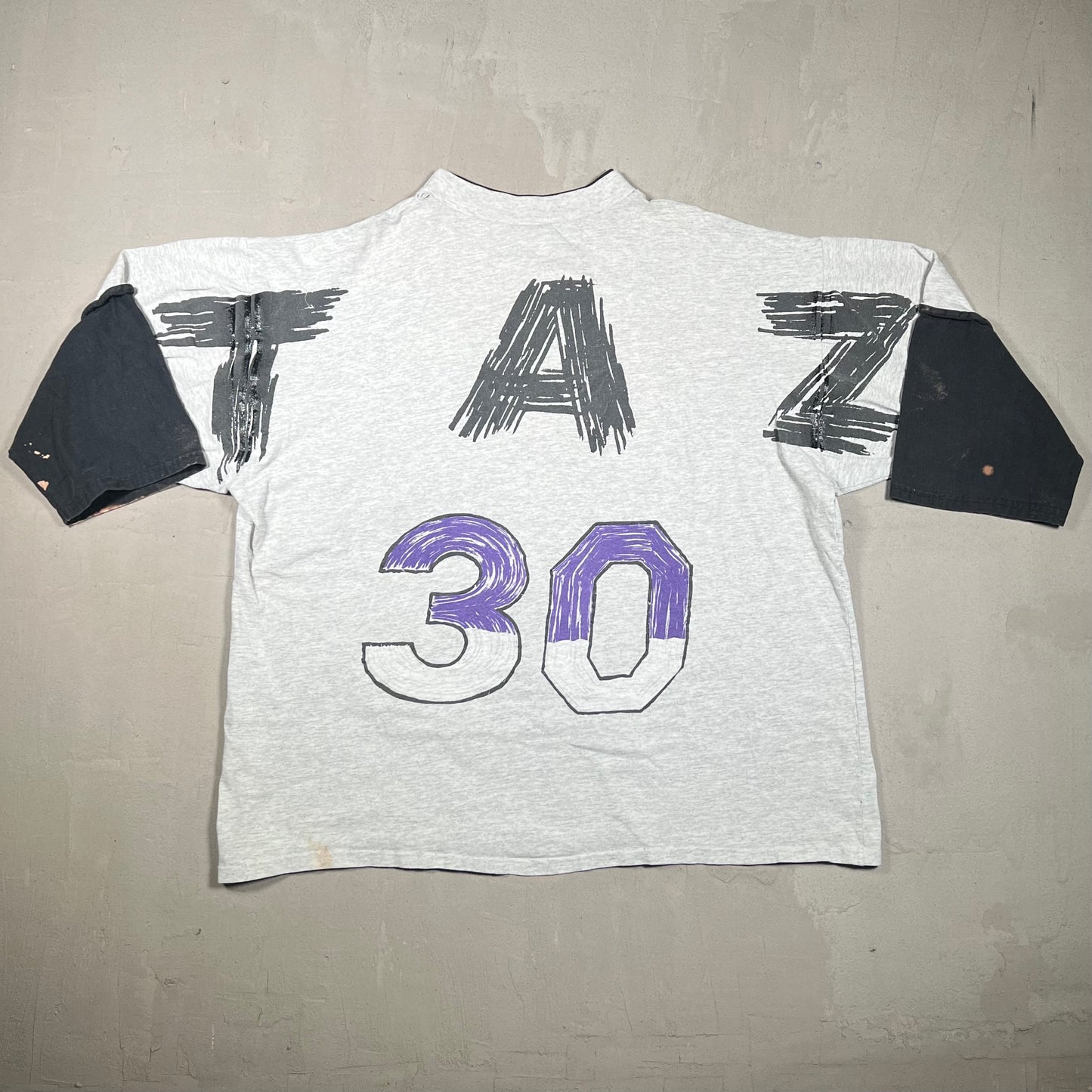 1995 Go Long Taz Football 3/4 Sleeve Grey Tee Size Large USED v19253