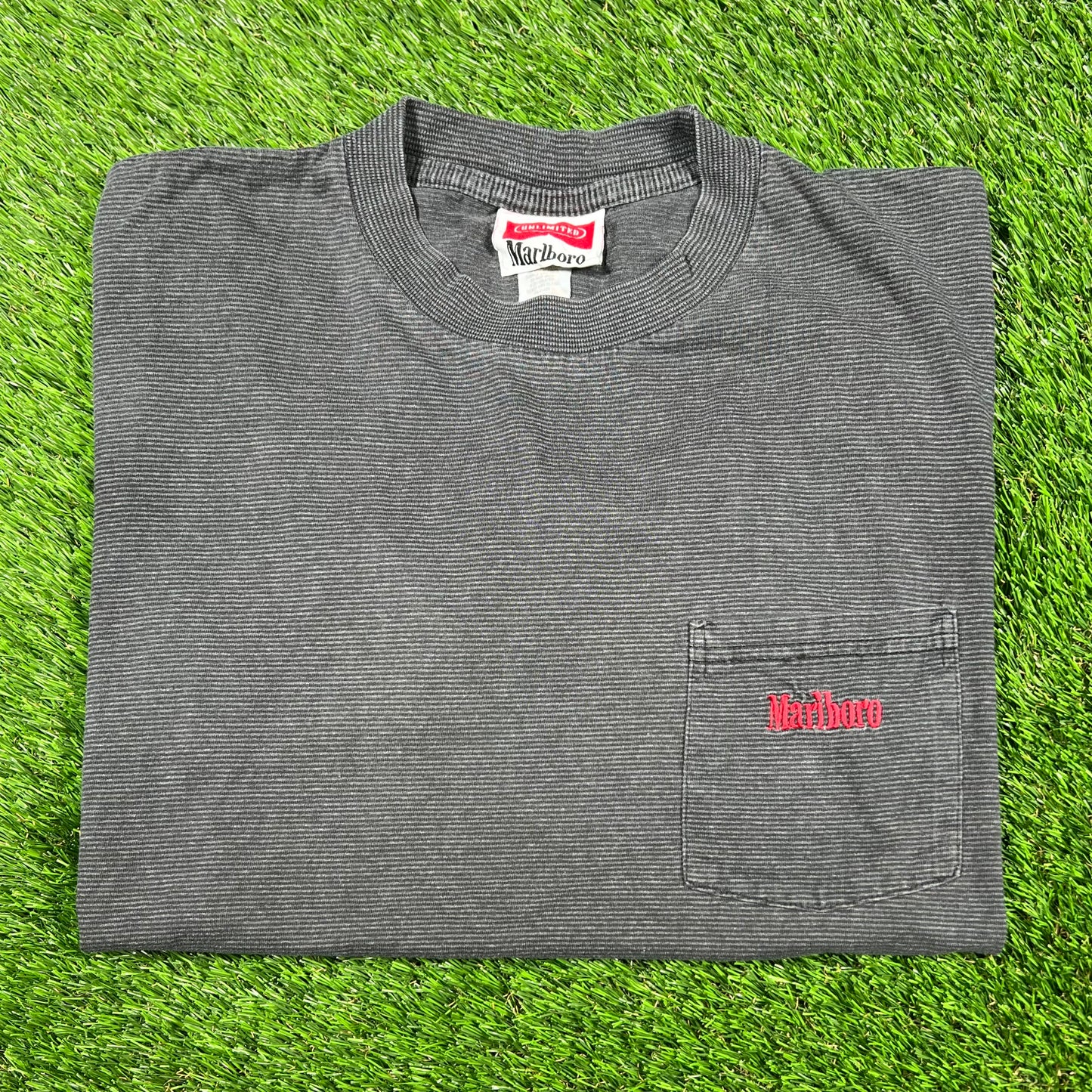 1990s Marlboro Dark Grey Pocket Tee Size Small USED v16875