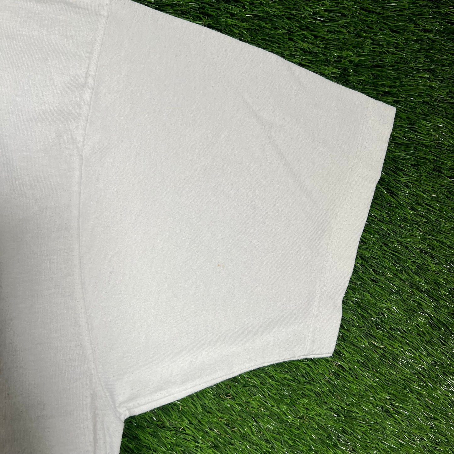 Y2K Maze ft. Frankie Beverly White Tee Size XXL USED v16083