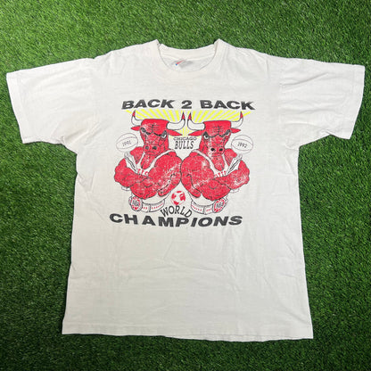 1992 Chicago Bulls White Back 2 Back Champos Tee Size Large USED v18230