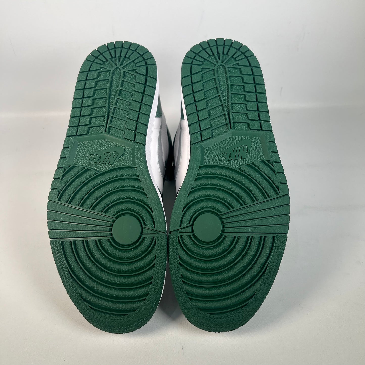 Jordan 1 High Gorge Green (2022) Size 8.5 NEW s22473