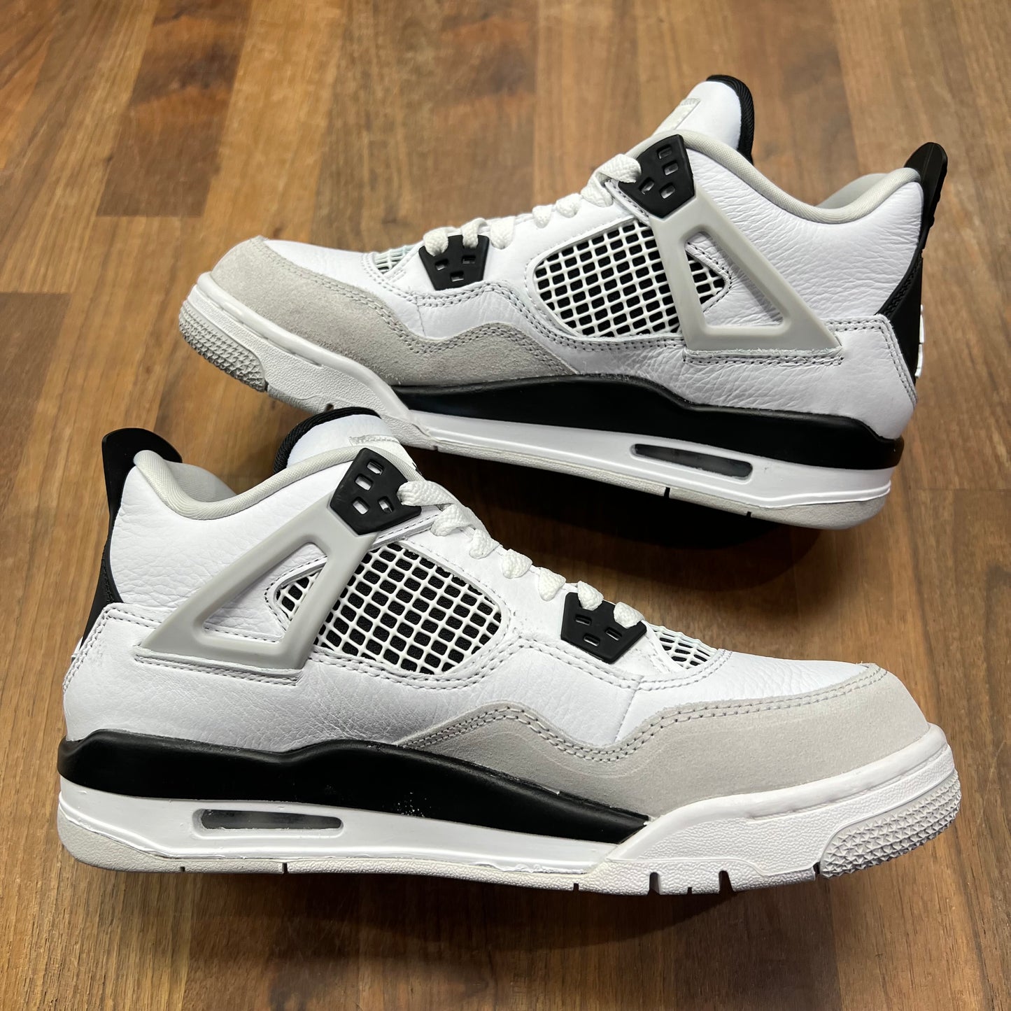Jordan 4 Retro Military Black Size 7 USED S16523