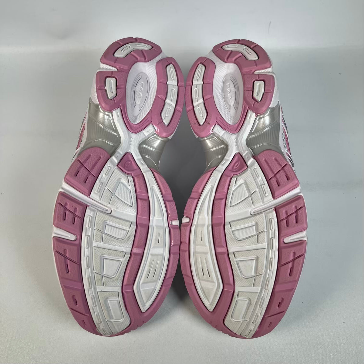 Asics Gel-1130 White Pure Silver Pink (2024) Size 7.5M/9W USED s23358