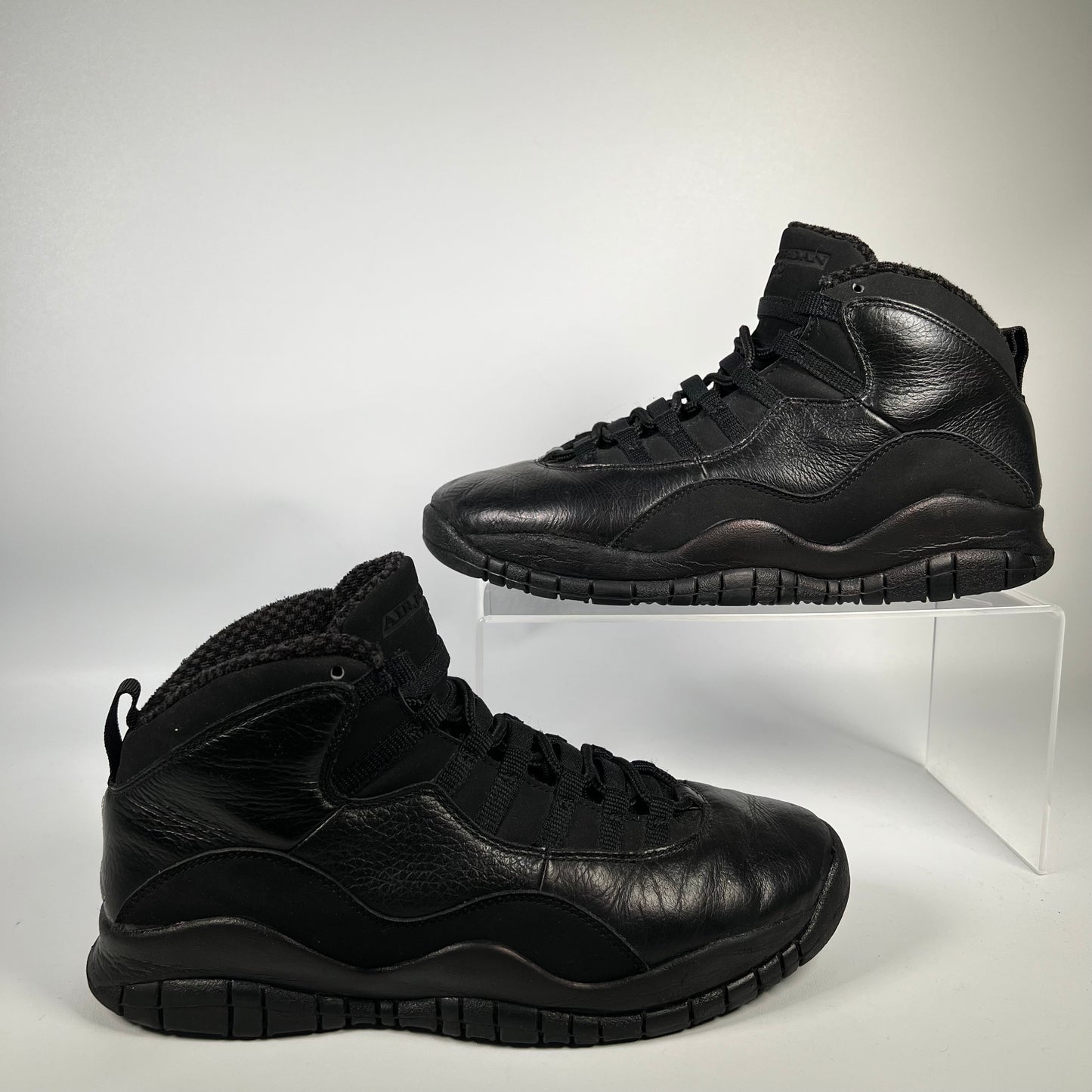 Jordan 10 Blackout (2005) Size 8.5 USED (WEAR AT OWN RISK) s18235