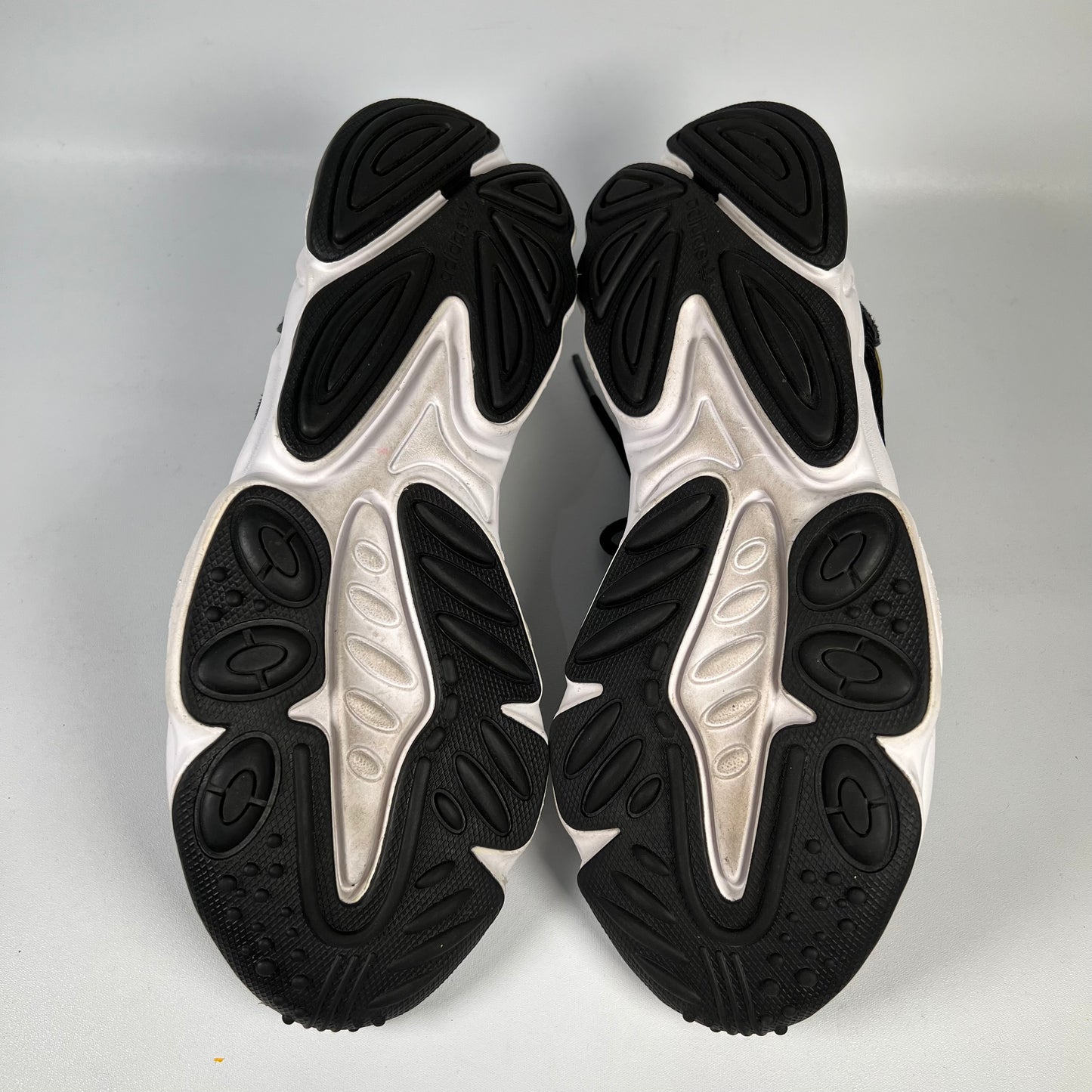 Adidas Ozweego Core Black Solar Green (2019) Size 10 USED s19483