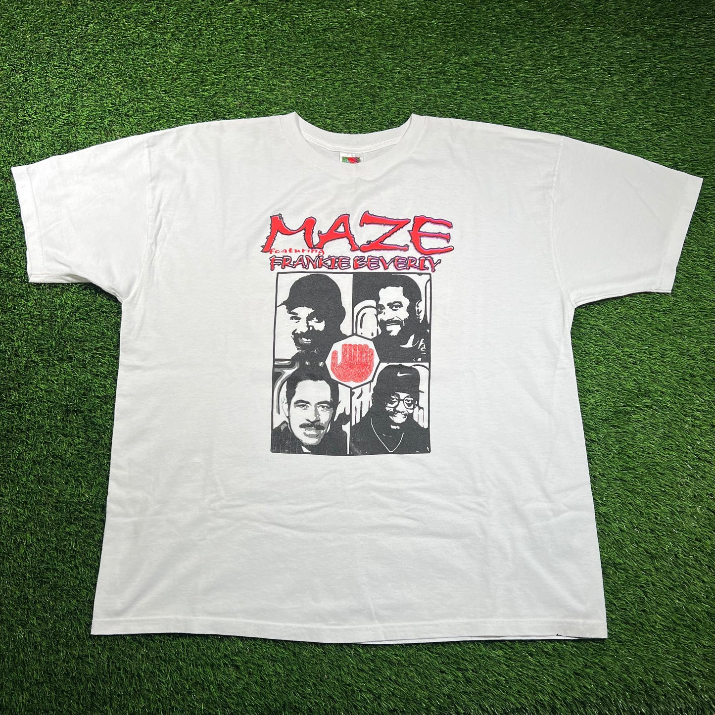 Y2K Maze ft. Frankie Beverly White Tee Size XXL USED v16083