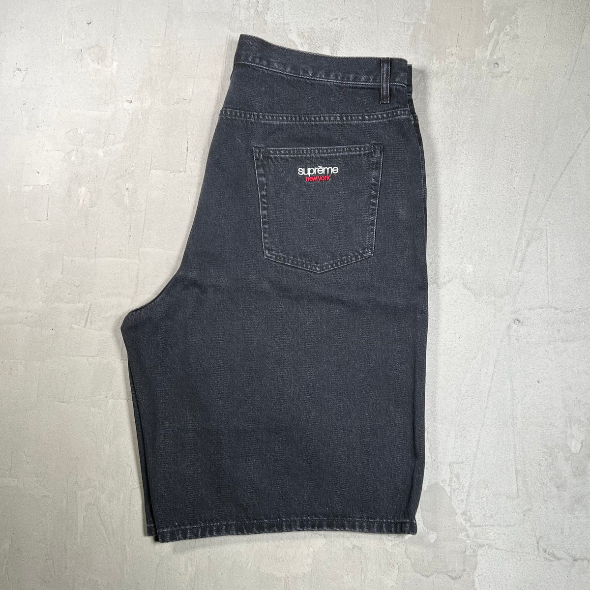 Supreme Baggy Black Denim Shorts (2024) Size 38 USED x18781