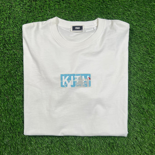 Kith Christmas Box Logo Window White Tee Size Medium NEW x16593