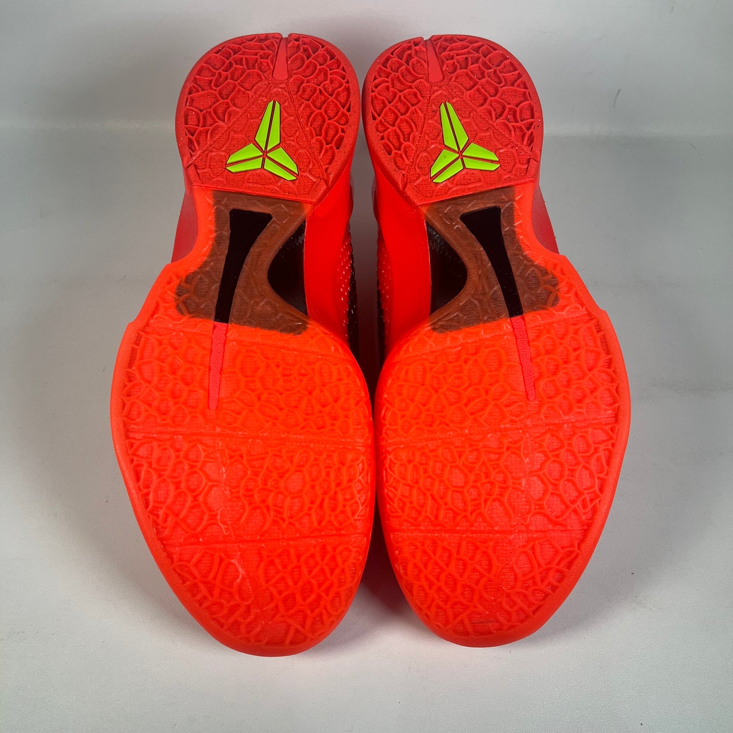 Nike Kobe 6 Reverse Grinch (2023) Size 11.5 NEW s22285