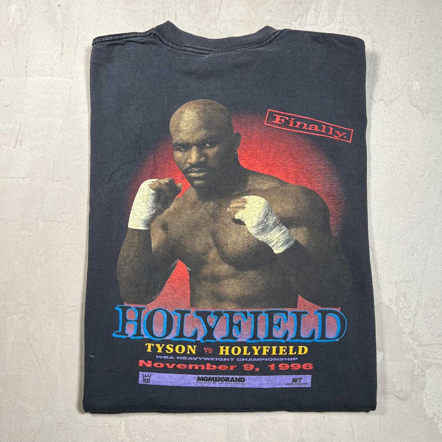 1996 "Tyson Vs HollyField" Black Tee Size Medium USED v19521
