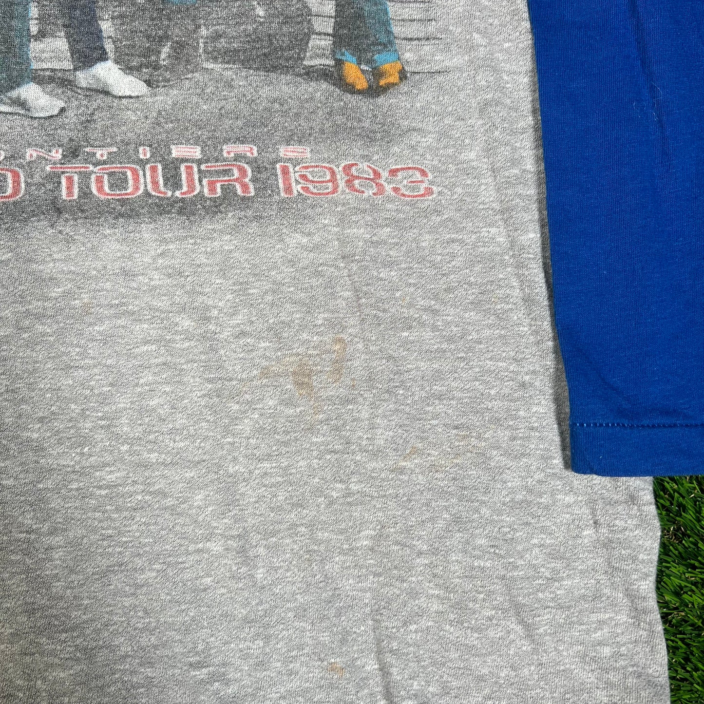 1983 Journey Frontiers Alien Grey/Blue Baseball Tee Size Medium USED v16630