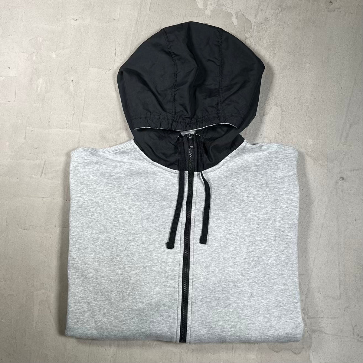 Nike Tech Grey/Black Sleeve Logo Zip Up Hoodie Size 3XL USED v20246