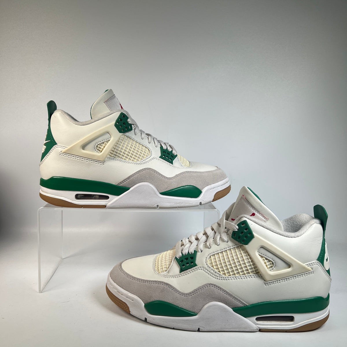 Jordan 4 SB Pine Green (2022) Size 9 USED s23369