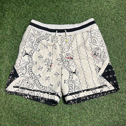 Travis Scott Jordan Paisley Print Cream Shorts Size Medium USED x13631