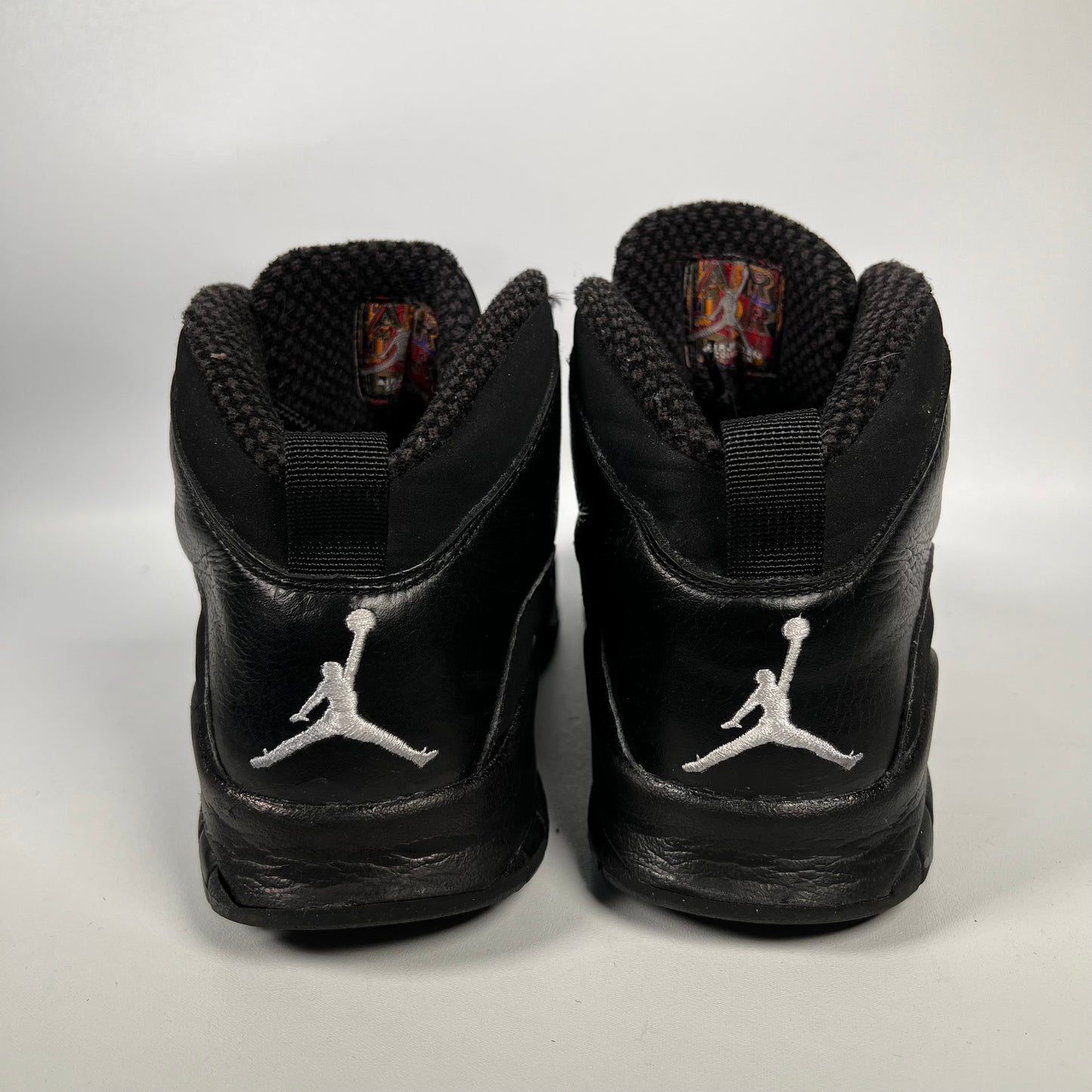 Jordan 10 Blackout (2005) Size 8.5 USED (WEAR AT OWN RISK) s18235