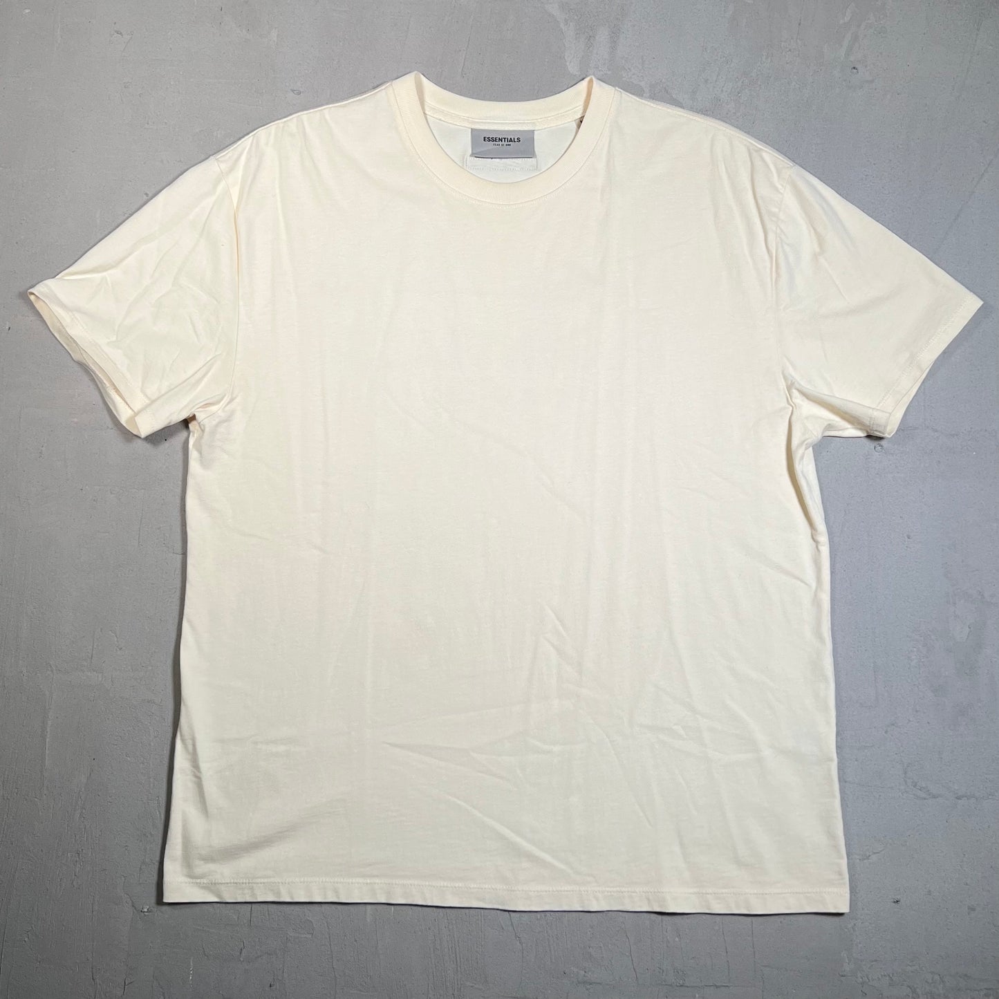 Essentials Fear of God FOG Cream Back Logo Tee Size Medium USED x17650