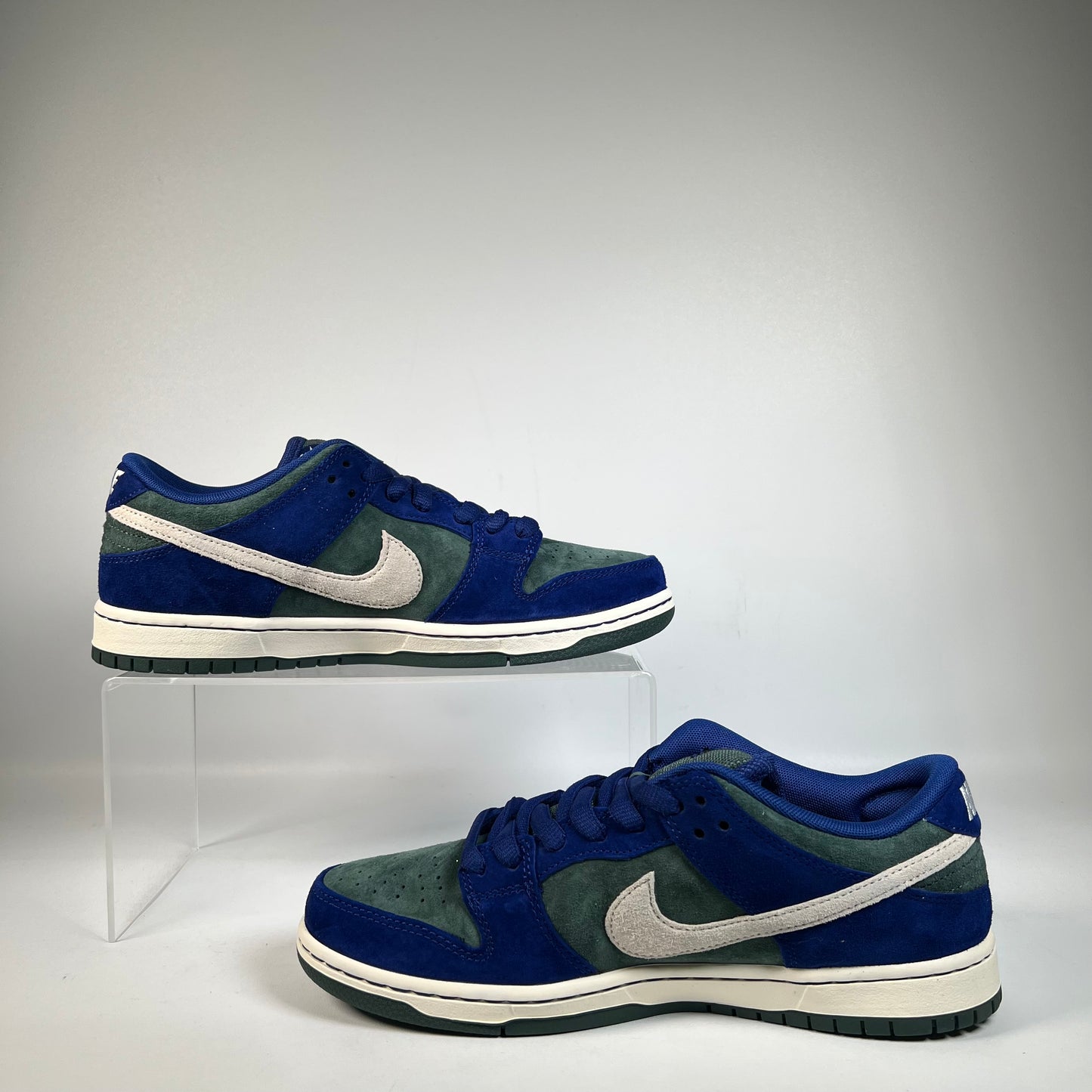 Nike SB Dunk Low Deep Royal Blue (2024) Size 8.5 NEW s21209