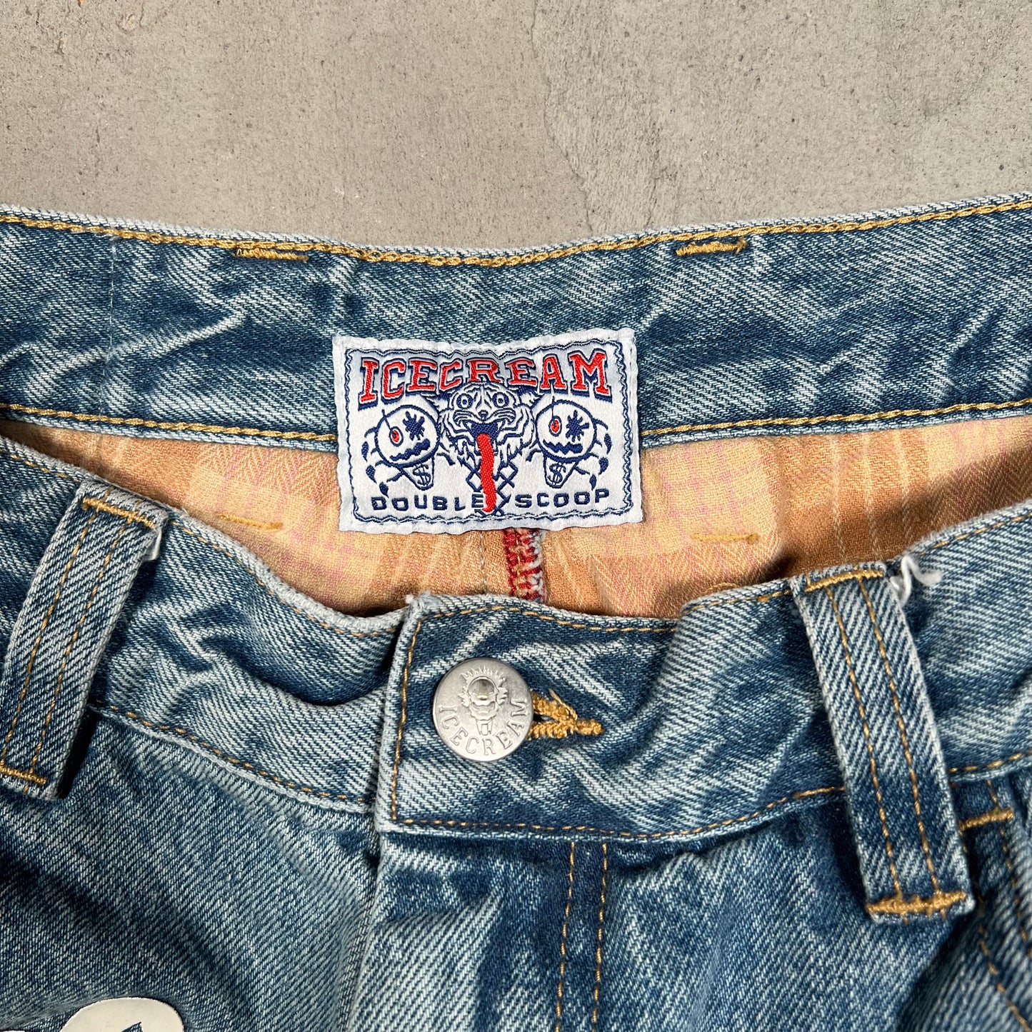 Ice Cream Running Dog Lightwiash Jeans Size 32 USED x17520