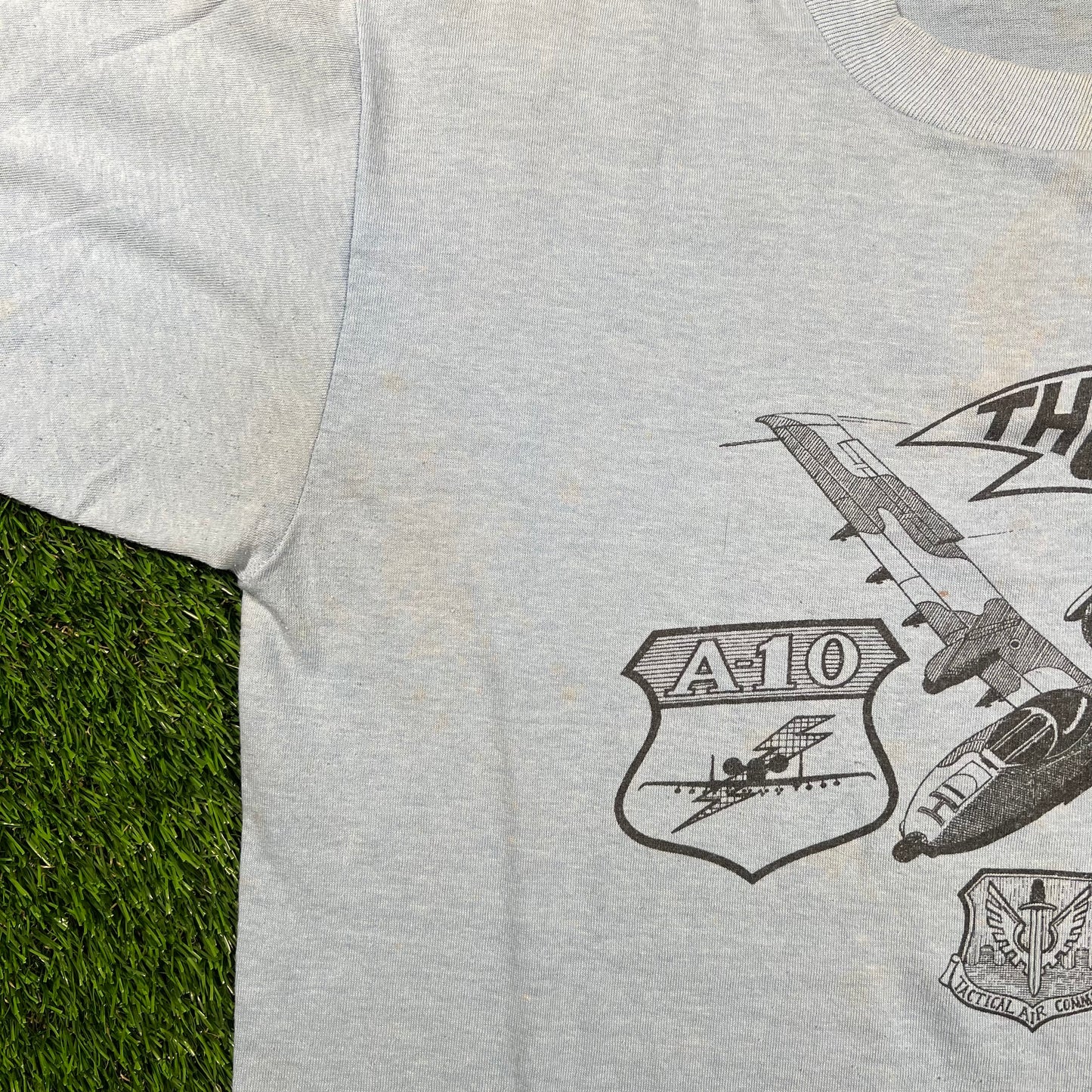 1981 Thunderbolt A-10 Fighter Jet Blue Tee Size Large USED v18325