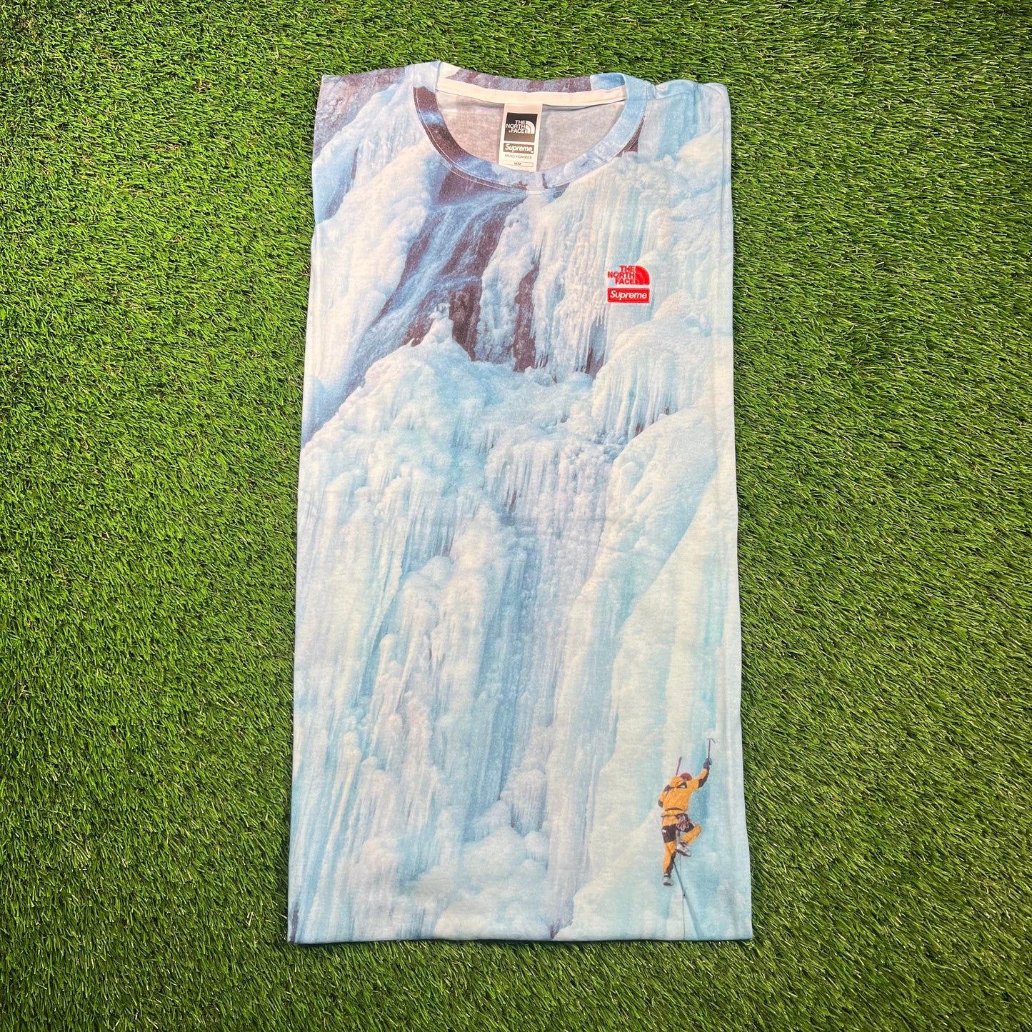 Supreme North Face Ice Climb AOP Tee Size Medium NEW x16666