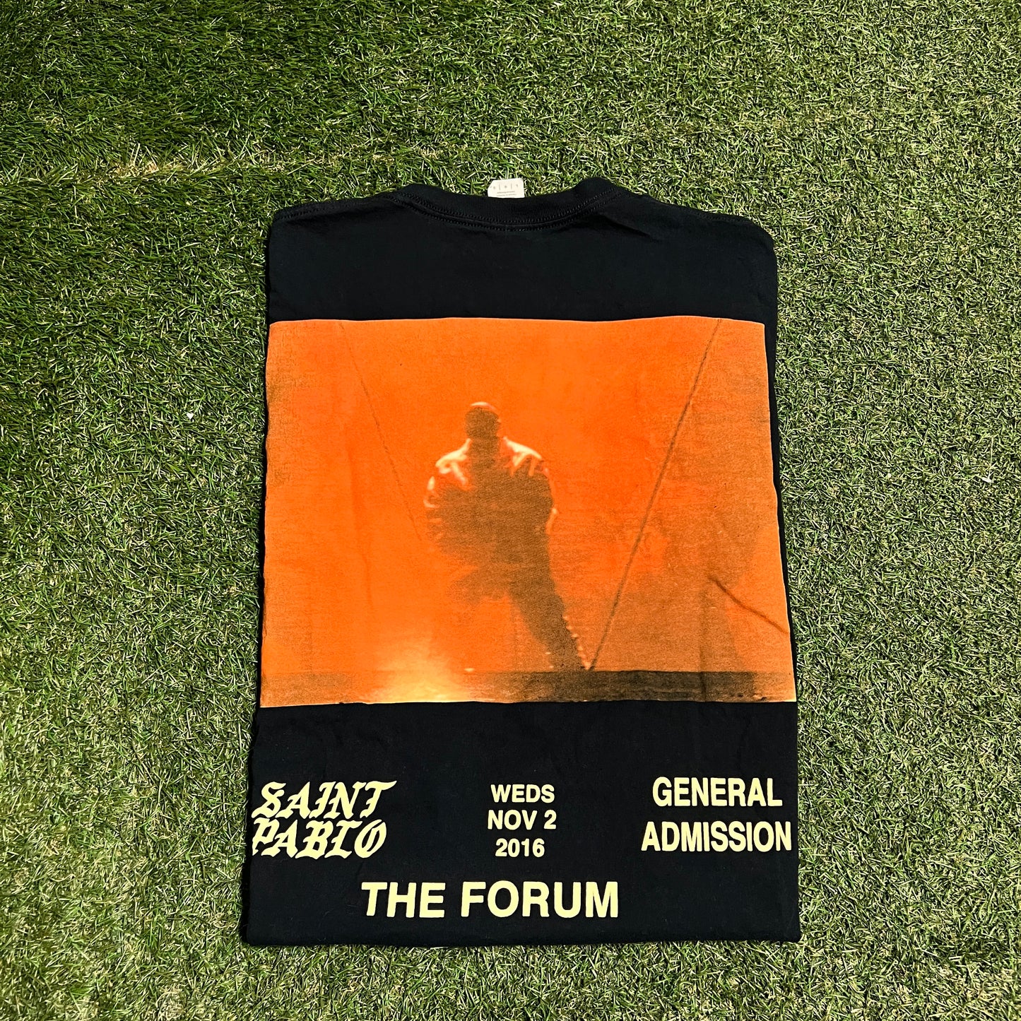 2016 Kanye Los Angeles Saint Pablo The Forum Black Tee Size Large USED v15913