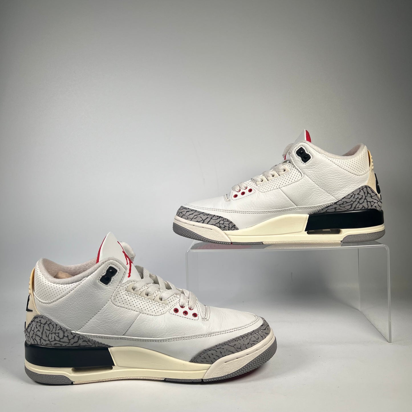 Jordan 3 White Cement Reimagined (2023) Size 8.5 USED s21048