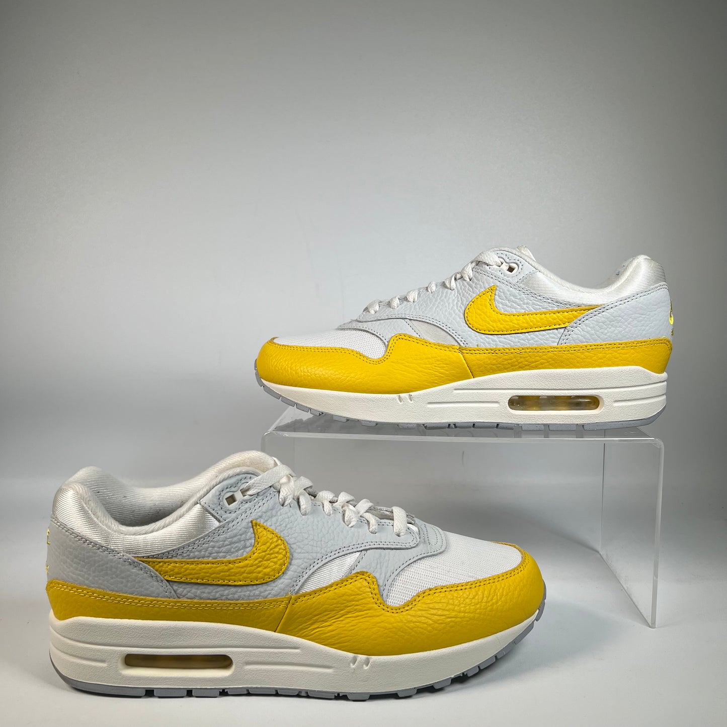 Nike Air Max 1 Tour Yellow (2022) Size 9.5m / 11w USED s21924