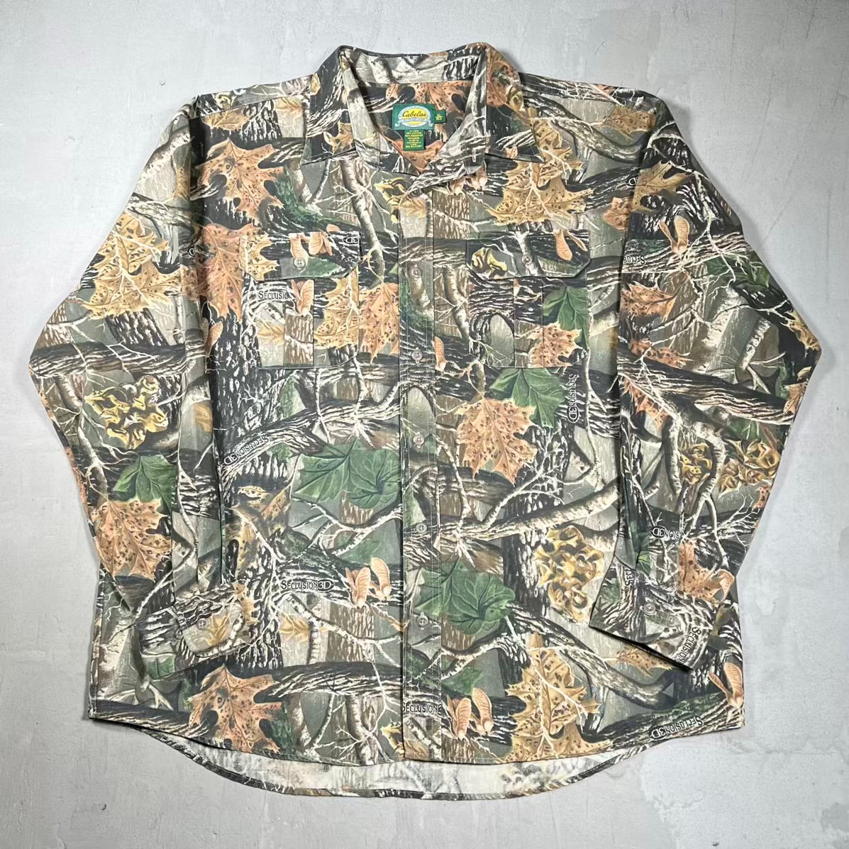 Cabela's Real Tree Button Down Size XL USED v20273