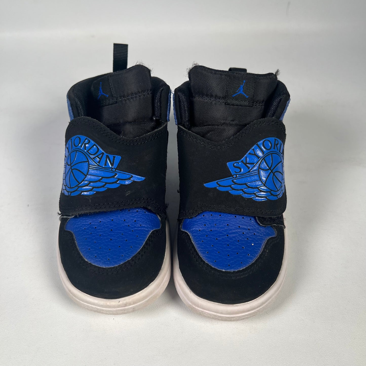 Sky Jordan 1 Hyper Royal Size 8C USED