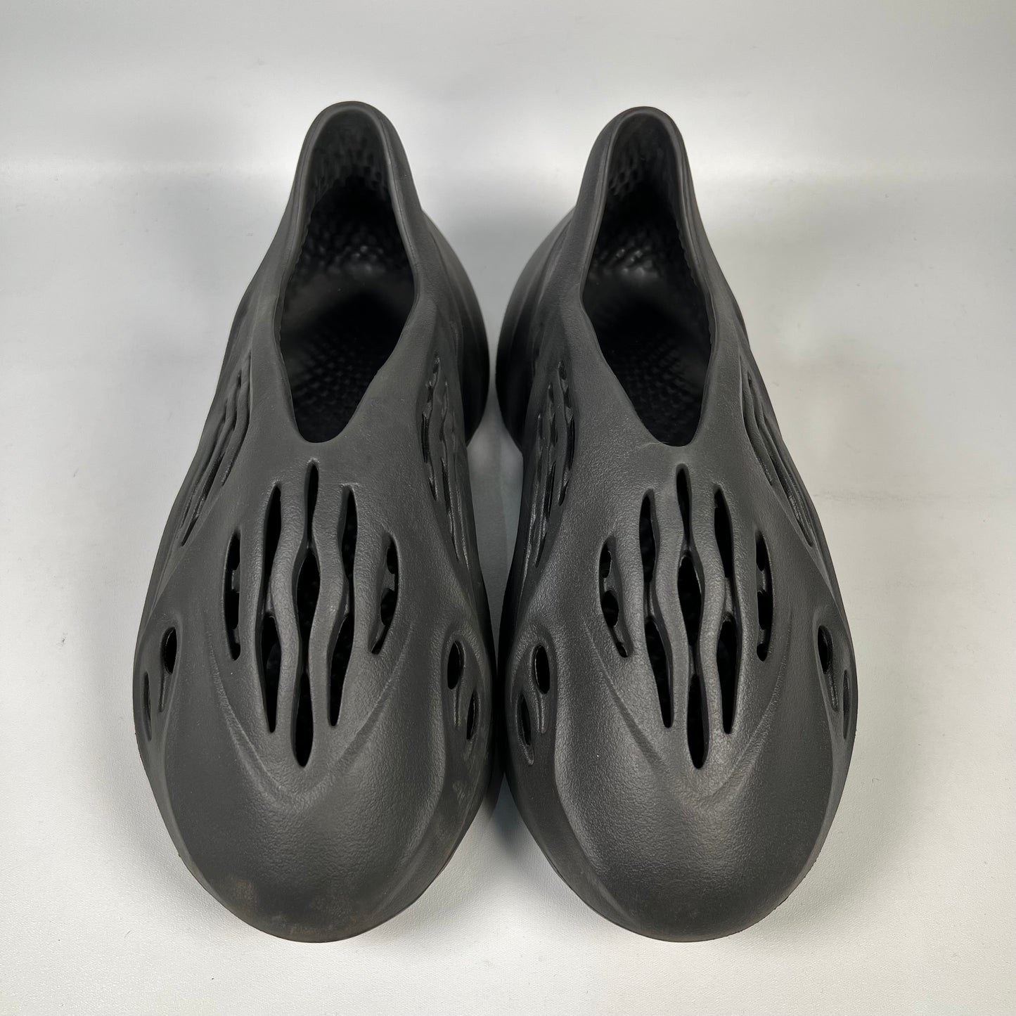 Yeezy Foam Runner Onyx (2024) Size 11 USED s20224