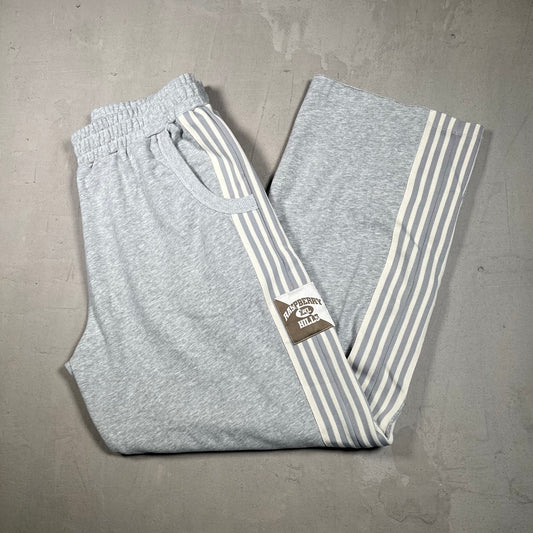 GV Gallery Raspberry Hills Lil Leon Grey Sweatpants Size Small USED x17386