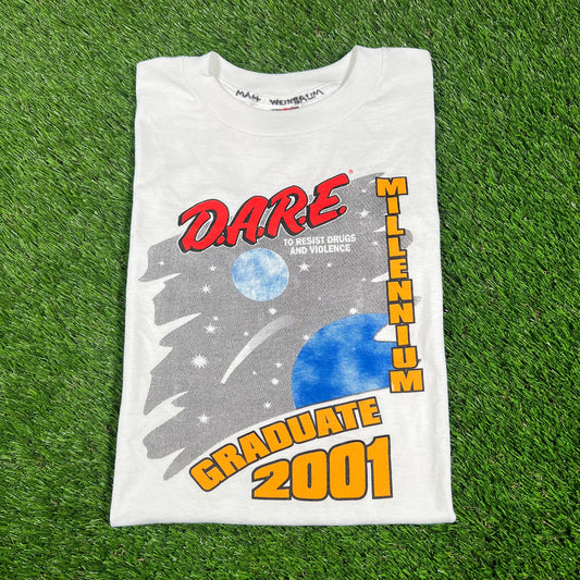 2001 Dare Millennium Graduate White Tee Size Medium USED v16774