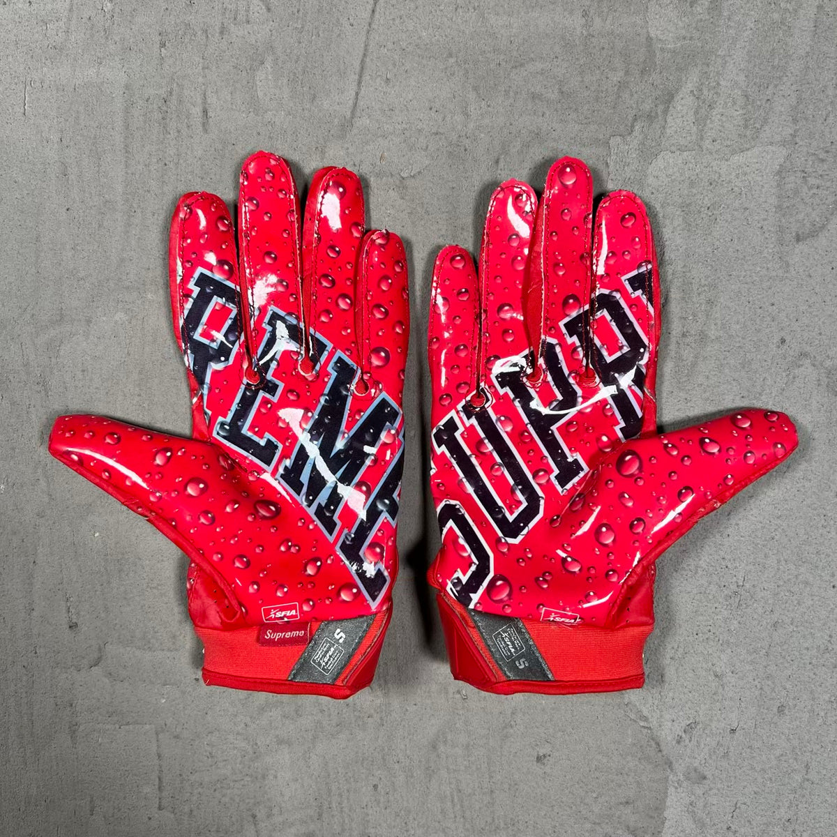 Nike Supreme Vapor Jet 4.0 Red Football Gloves USED x18659