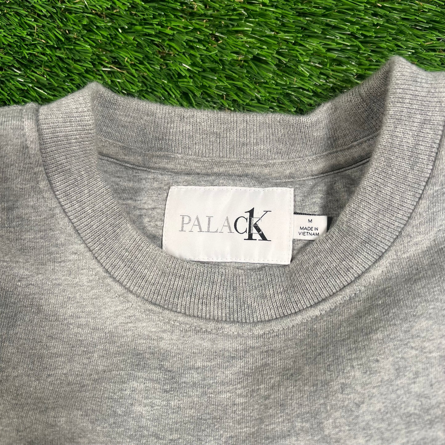 Palace Calvin Klein Grey Crewneck Size Medium USED x16329