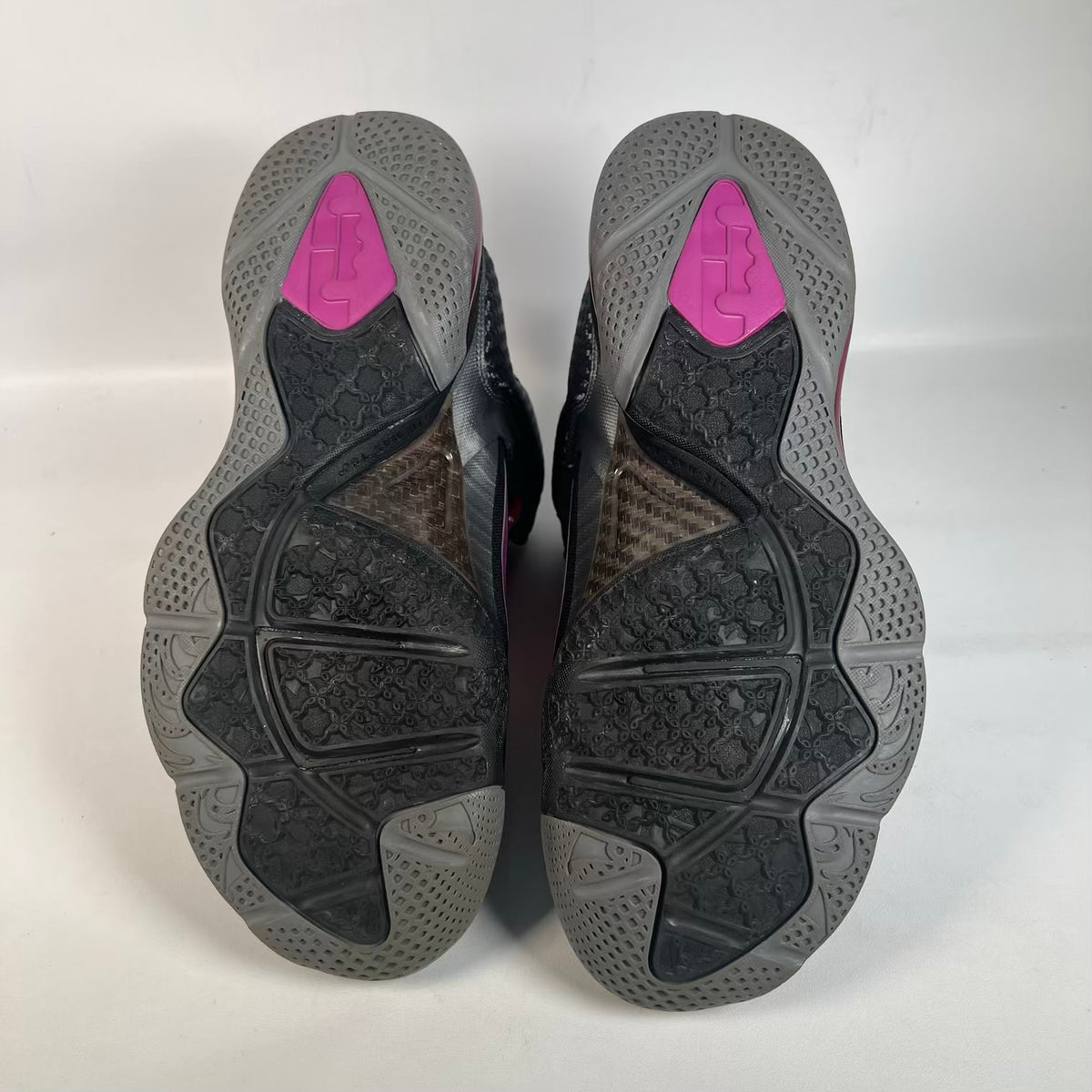 Nike LeBron 9 Miami Nights (2011) Size 10.5 USED s23328