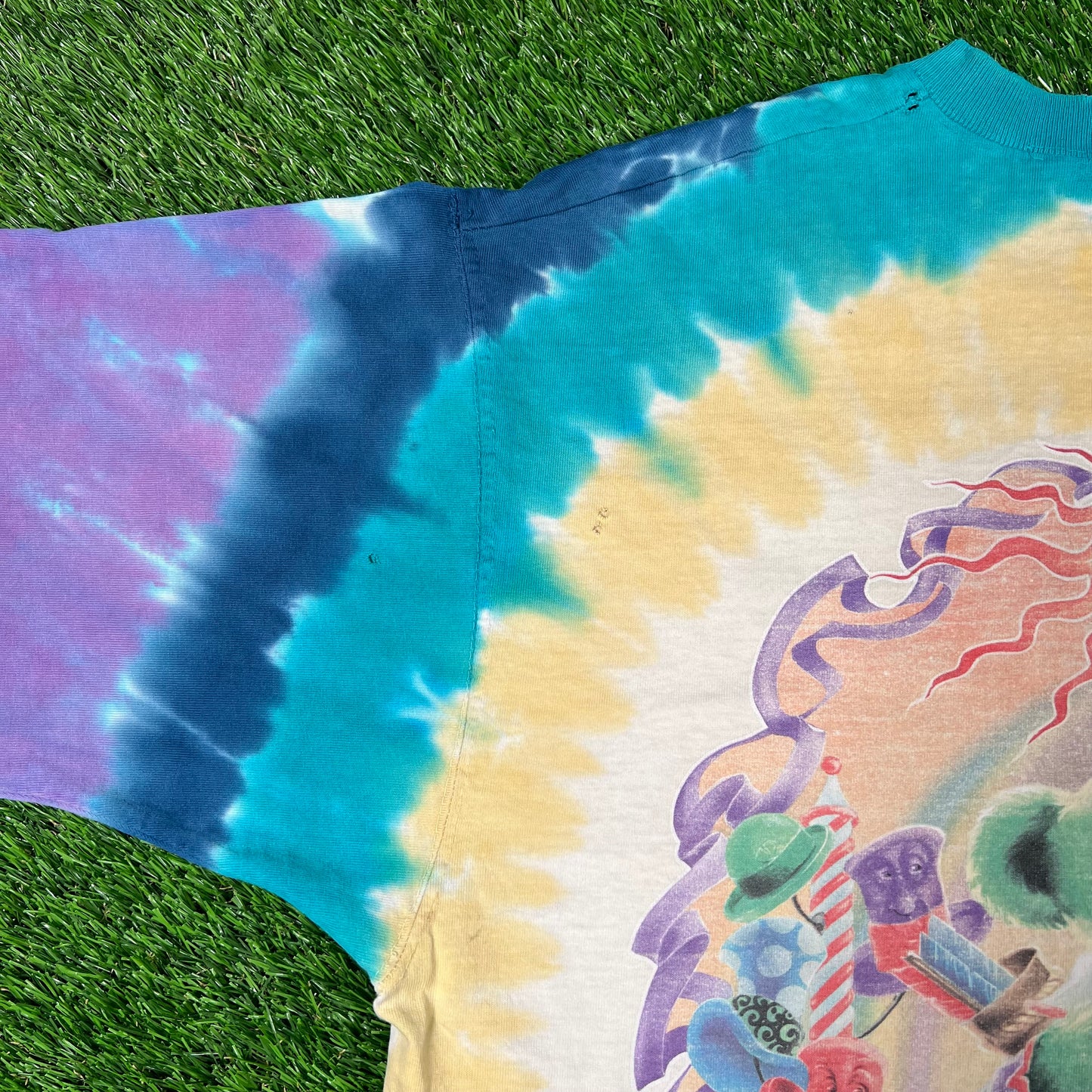 1998 Grateful Dead Bear Saint Stainglass Tie Dye Tee Size Large USED v16683