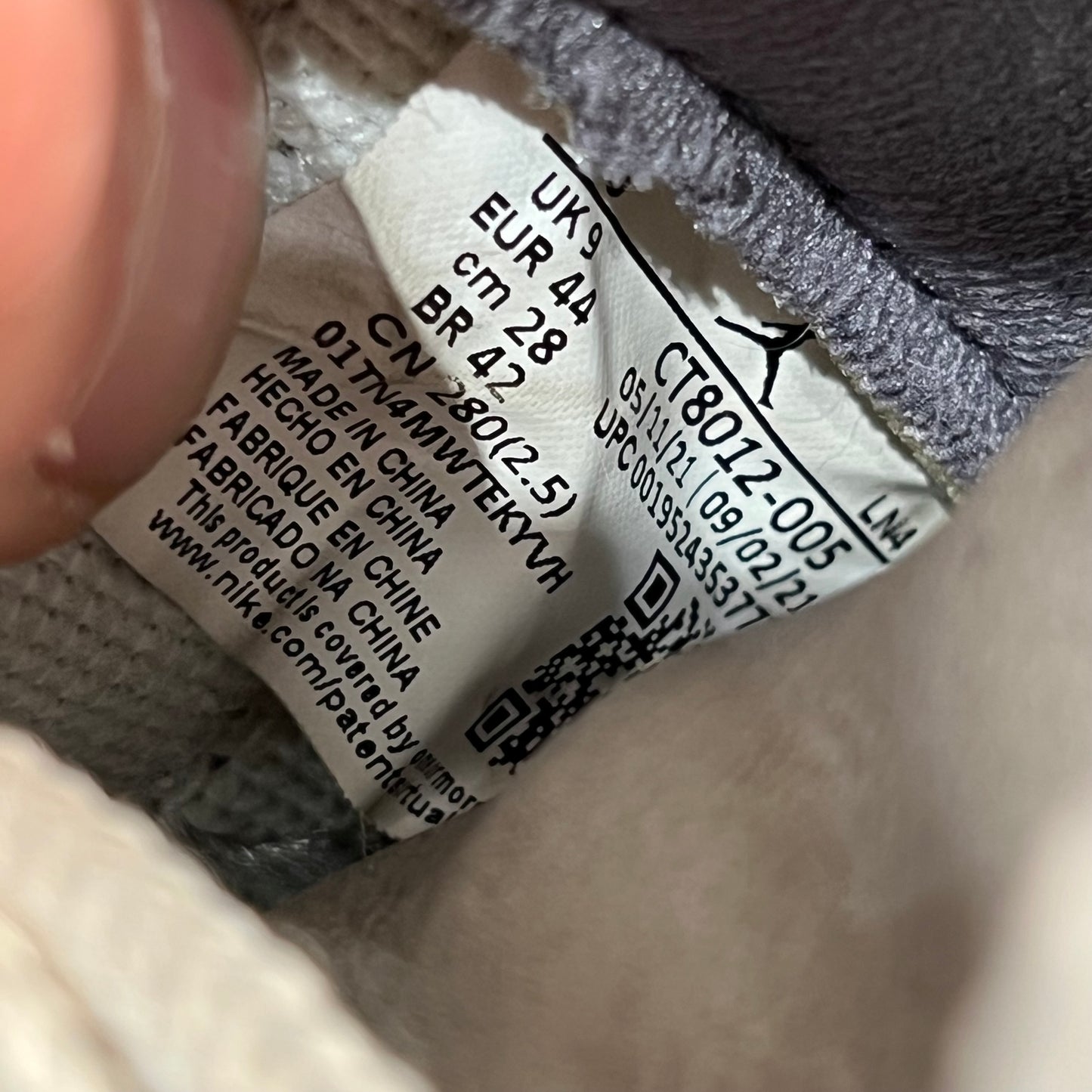 Jordan 11 Cool Grey (2021) Size 10 USED s18076