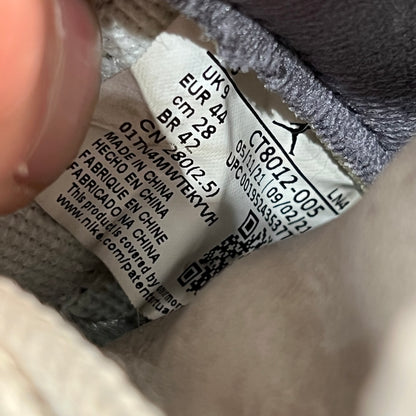 Jordan 11 Cool Grey (2021) Size 10 USED s18076