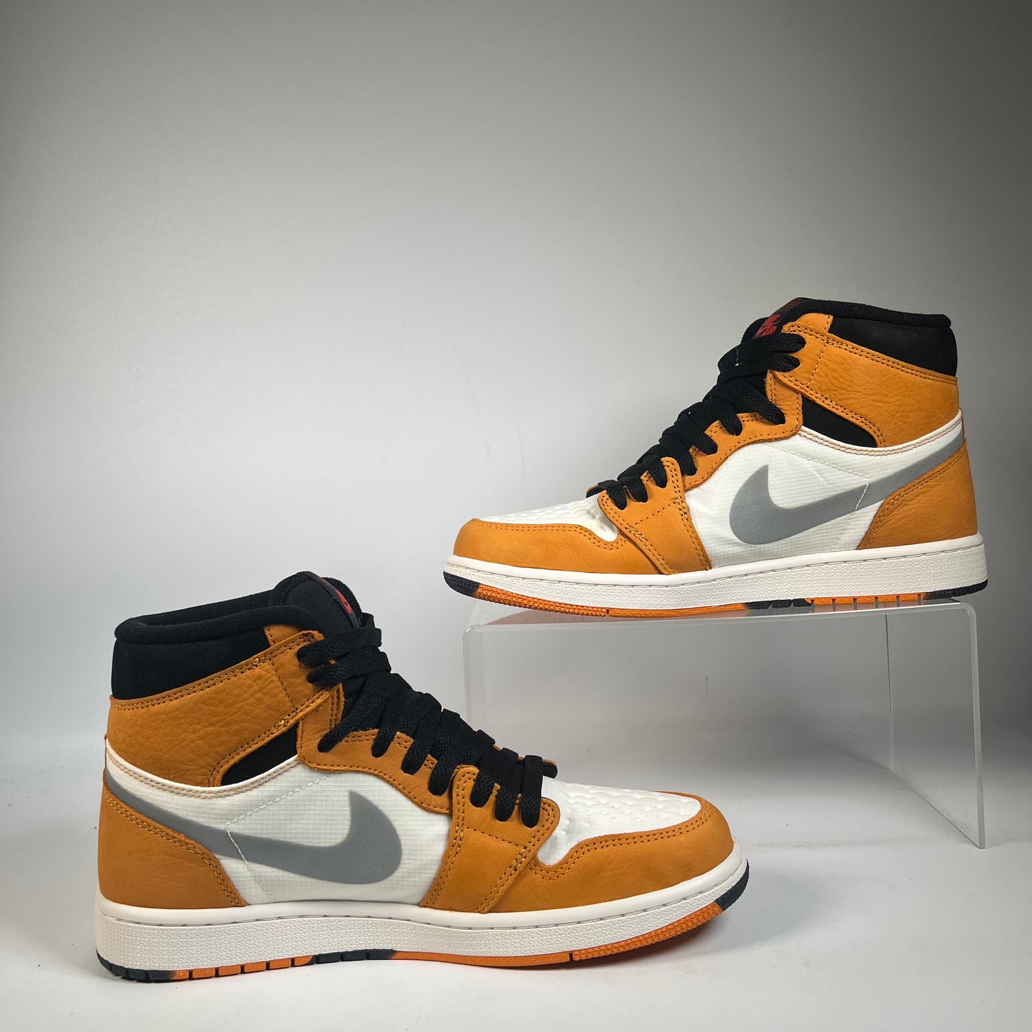 Jordan 1 Gore Tex Light Curry (2022) Size 8.5 NEW s21434