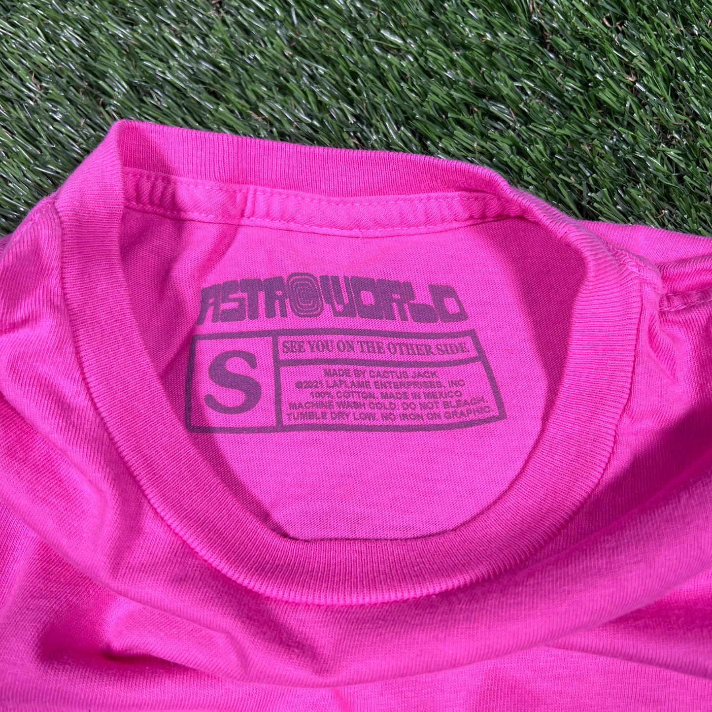 Travis Scott 2021 Astro World Pink Tee Size Small USED x14526