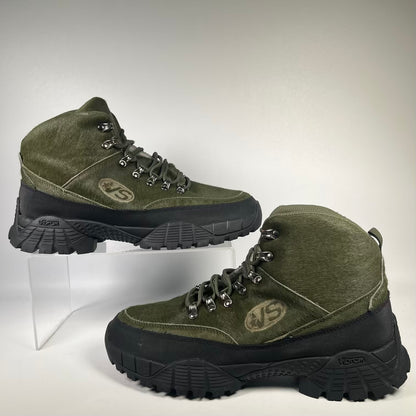 Vale Forever Grinch Hikers Size 12 USED s23809