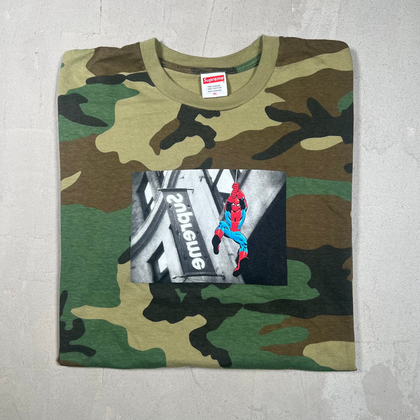 Supreme Spiderman Camo Tee Size XL USED x17377