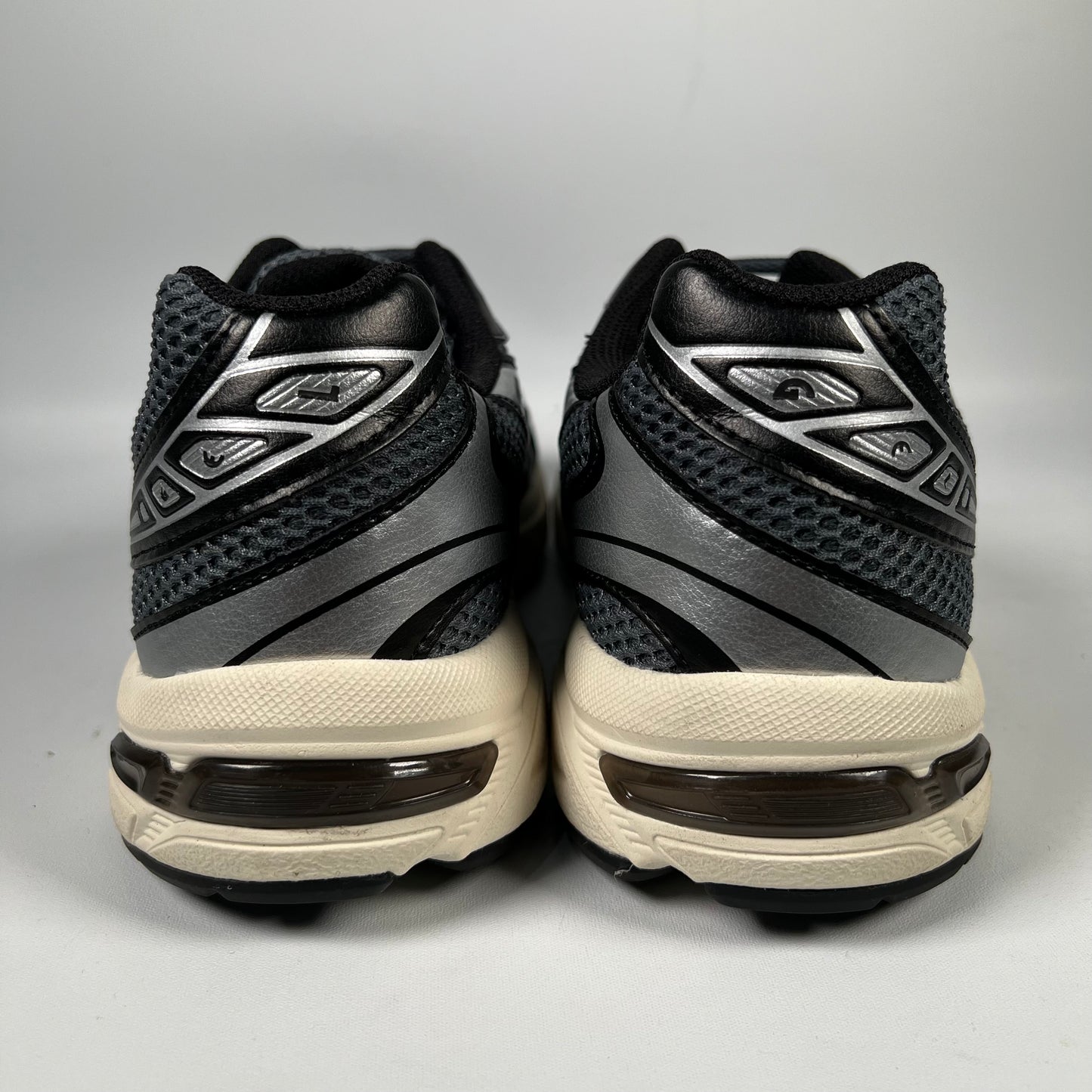 Asics Gel-1130 Steel Grey Black (2025) Size 9 USED s19872