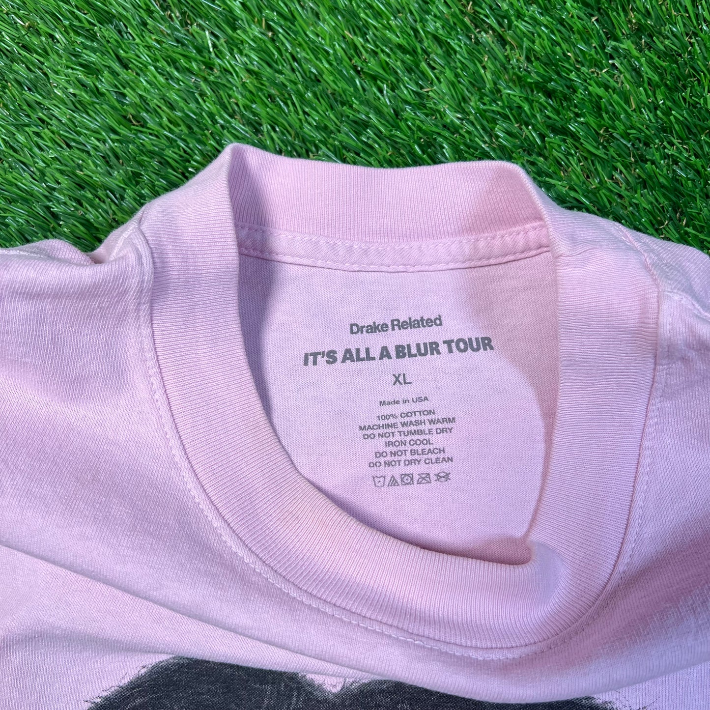 Drake Related Its All A Blur Album Cover Pink Tee Size XL USED x16797