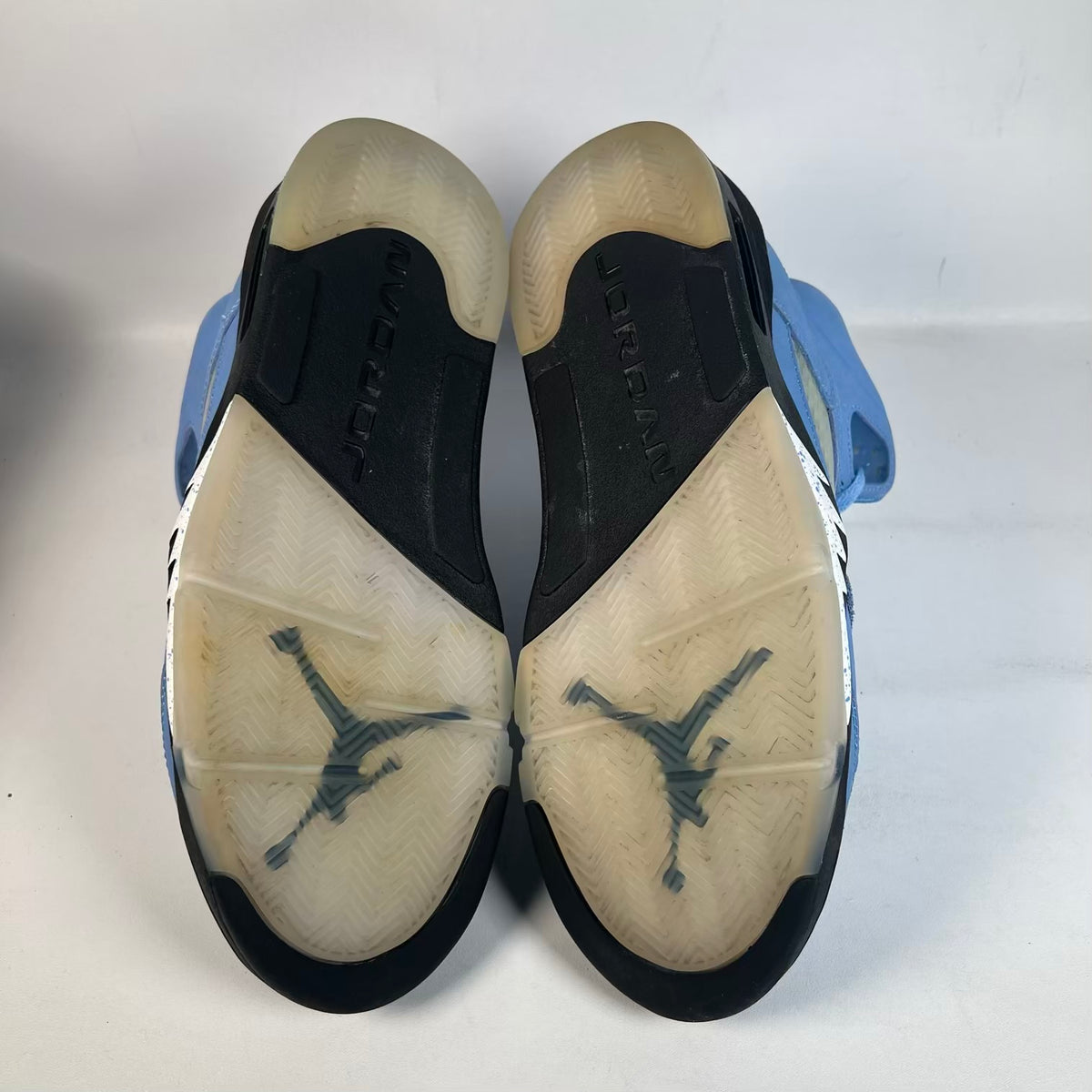 Jordan 5 UNC University Blue (2023) Size 10 USED s23549