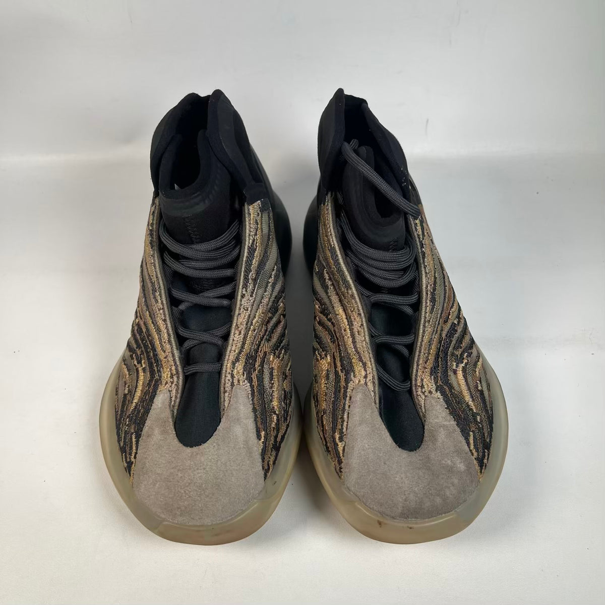 Yeezy Qntm Amber Tint (2021) Size 9.5 USED s23270