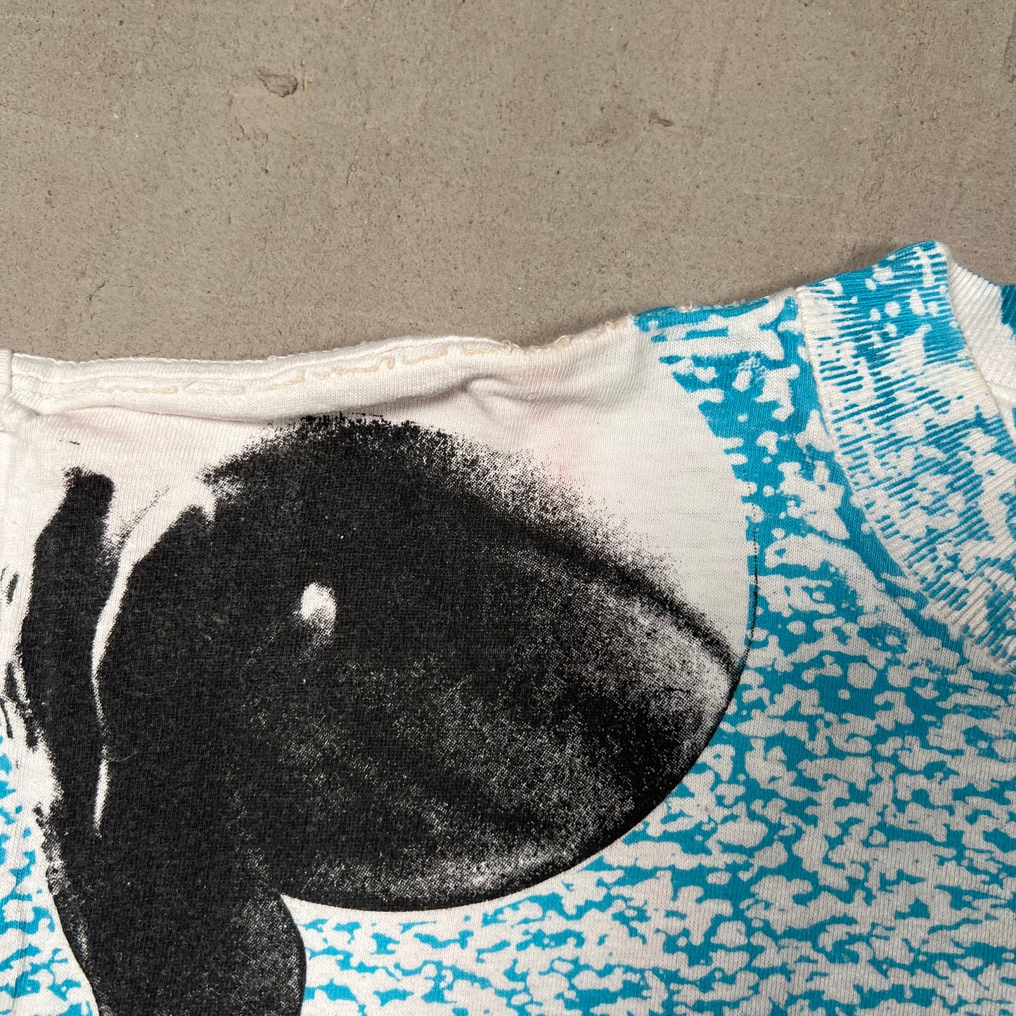 Michael Jordan Magic Johnson Tag Full Print White/Blue Tee Size Large USED v10449