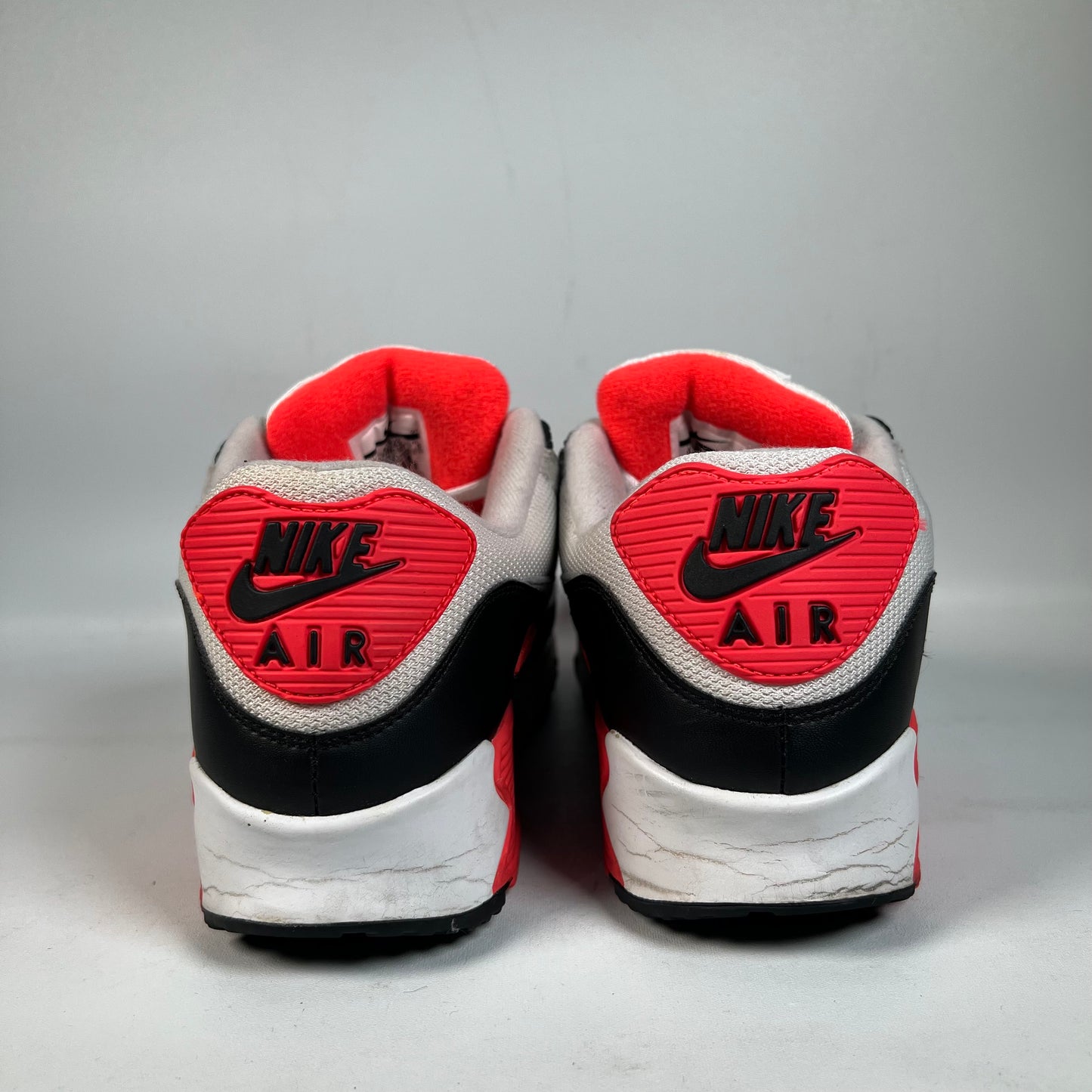Nike Air Max 90 Infrared (2010) Size 9.5 USED s21944
