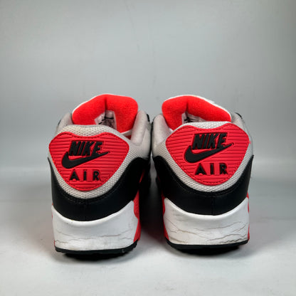 Nike Air Max 90 Infrared (2010) Size 9.5 USED s21944