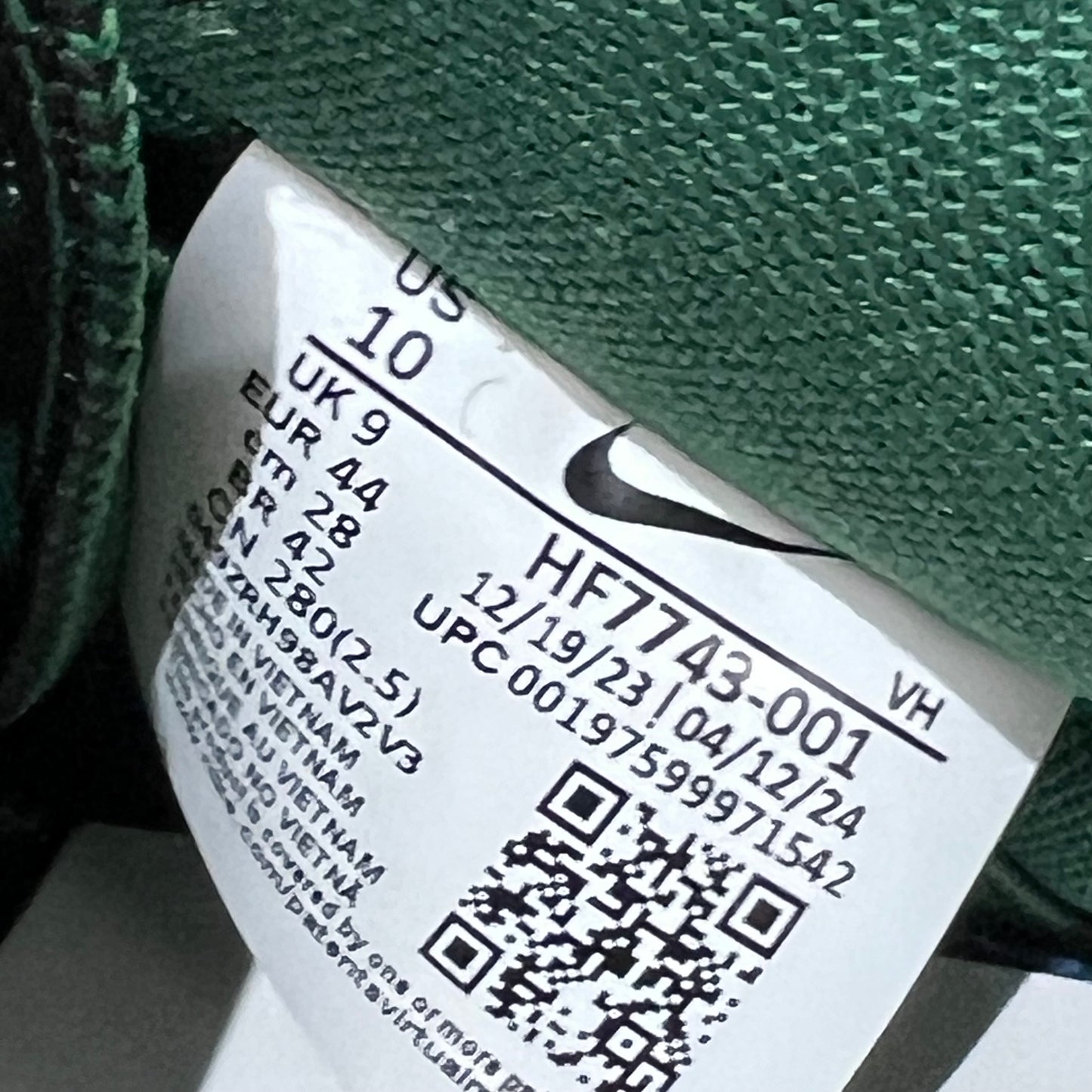 Nike SB Dunk Low There Skateboards (2024) Size 10 USED s21882